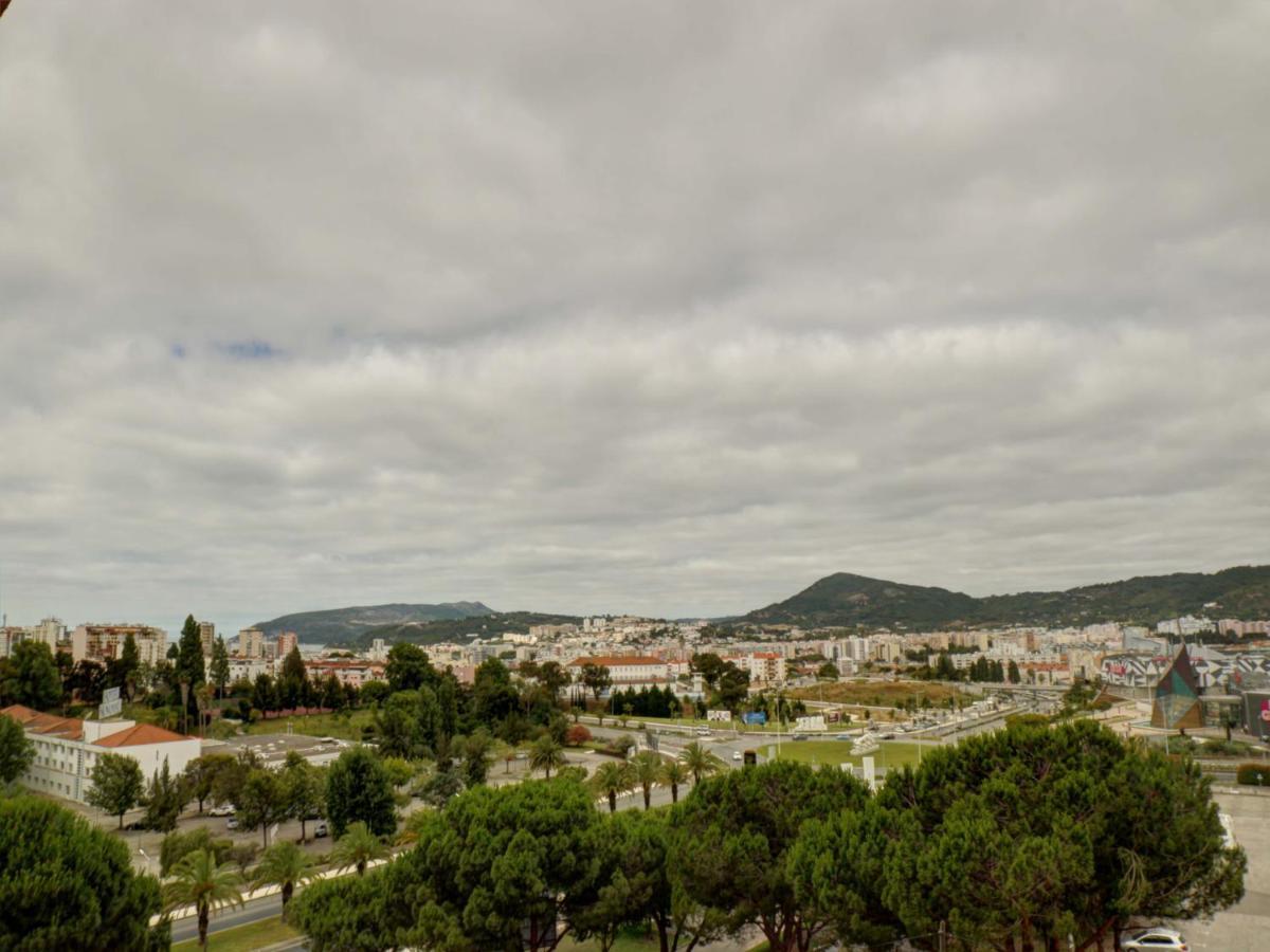 Balcony With View, Private Garage, An Elevator Apartment Setubal Exterior photo